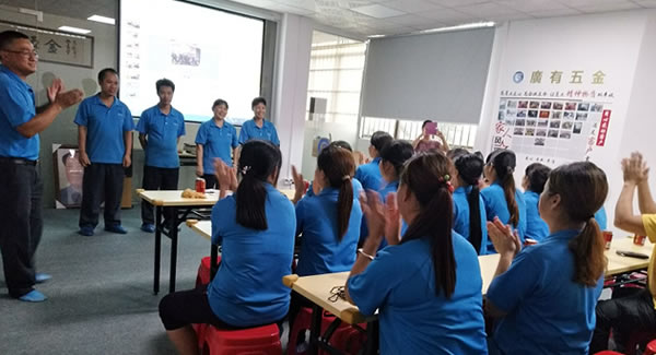 落實(shí)培訓(xùn)制度，熟悉東莞合頁,東莞鉸鏈,東莞不銹鋼合頁工藝流程?