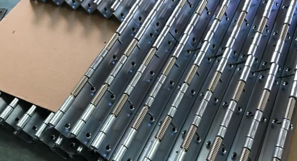 如何處理合頁(yè)卡滯鎖緊等不良現(xiàn)象| 廣有五金&東莞合頁(yè)?